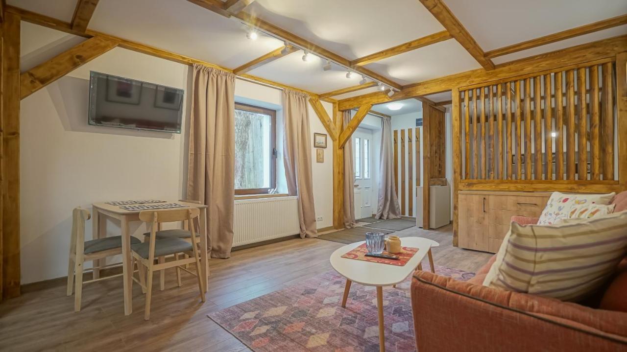 Oldtown Refuge Apartment Brasov Luaran gambar