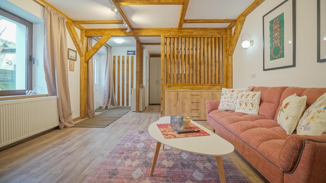 Oldtown Refuge Apartment Brasov Luaran gambar