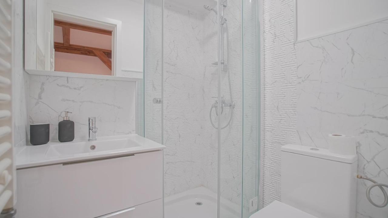 Oldtown Refuge Apartment Brasov Luaran gambar