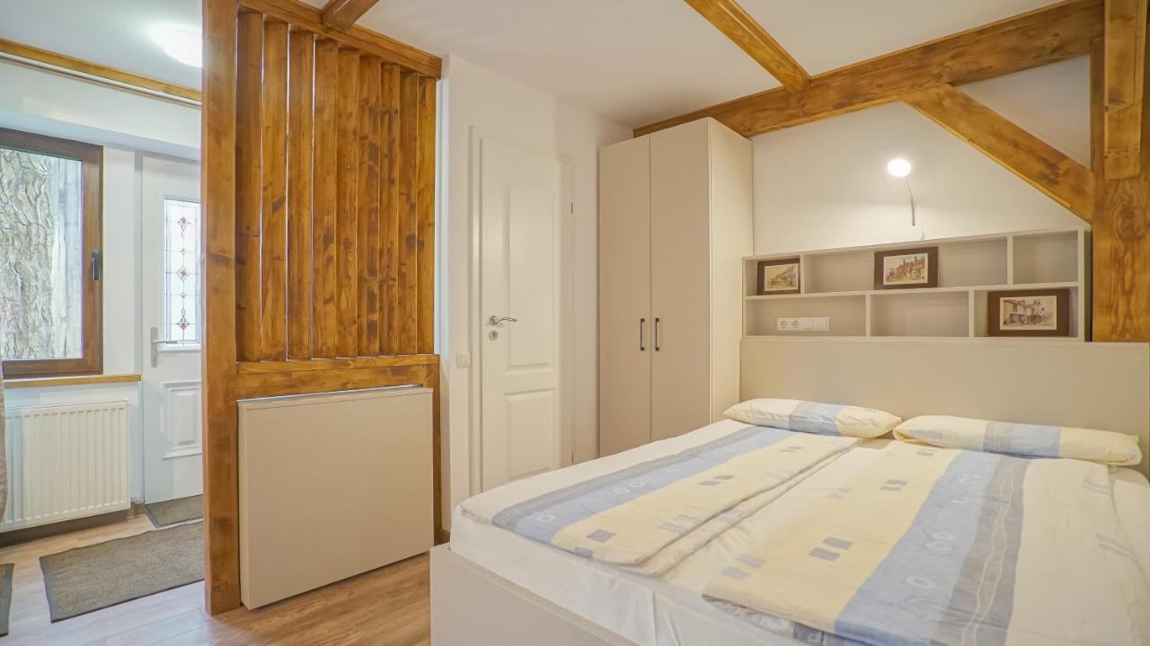 Oldtown Refuge Apartment Brasov Luaran gambar